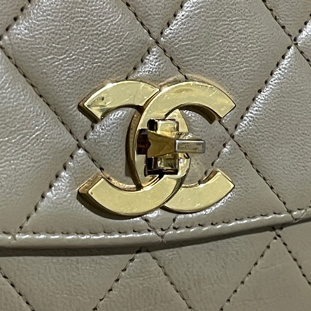 Auth CHANEL Beige Single Flap Shoulder Chain Bag 24k Gold CC Quilted Lambskin - Picture 2 of 11